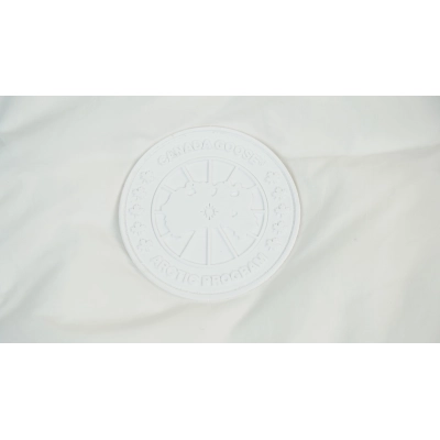 Canada Goose Outdoor Sports Down Vest White Label White 02
