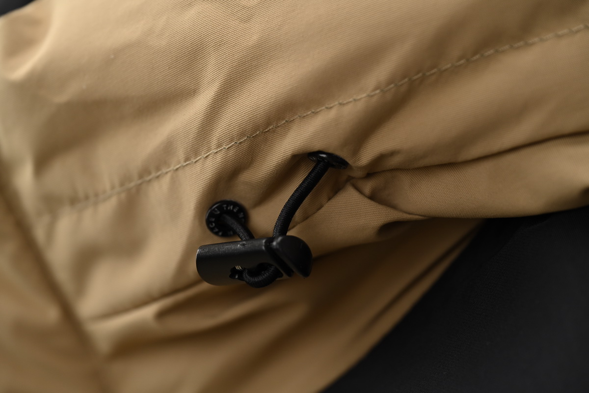 the n0*h F**e 1990 jacket black and army khaki