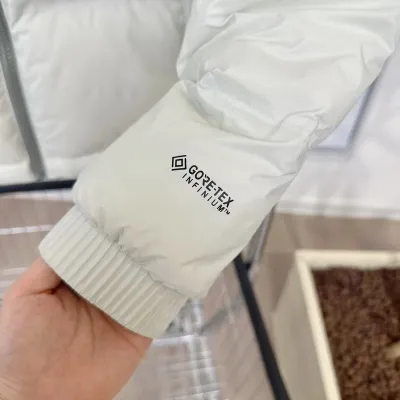 The North Face 1996S Grey 02