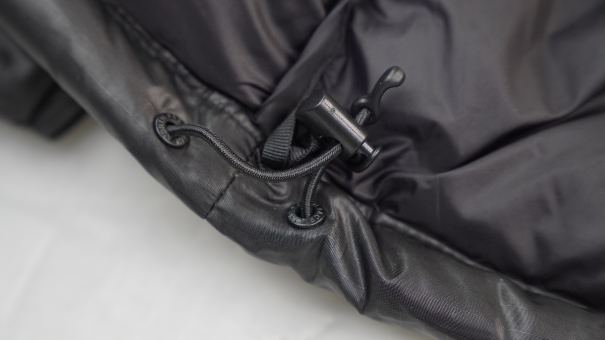 the n0*h F**e splicing white and black down jacket