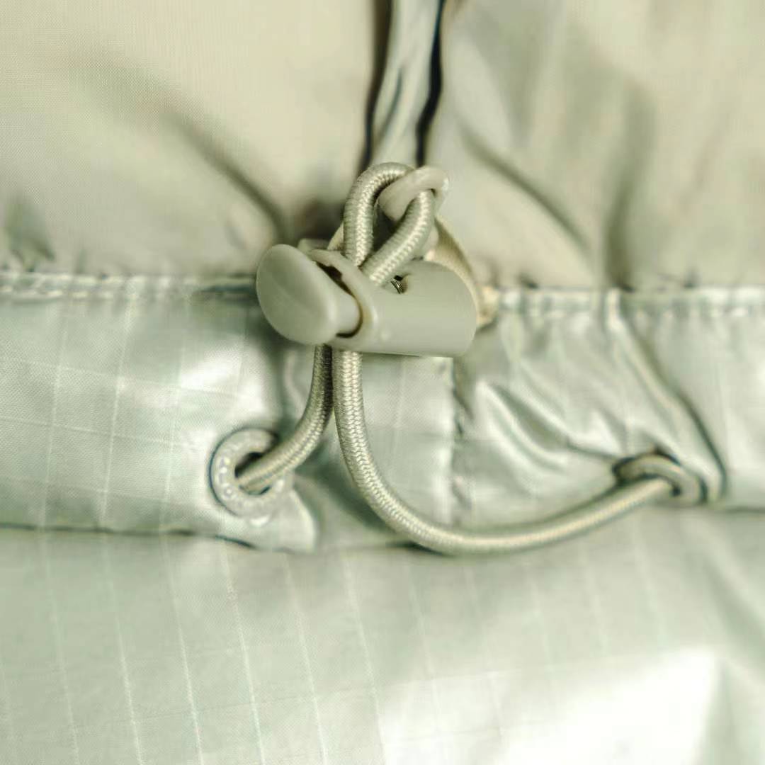 The North Face Splicing White And Green Down Jacket 