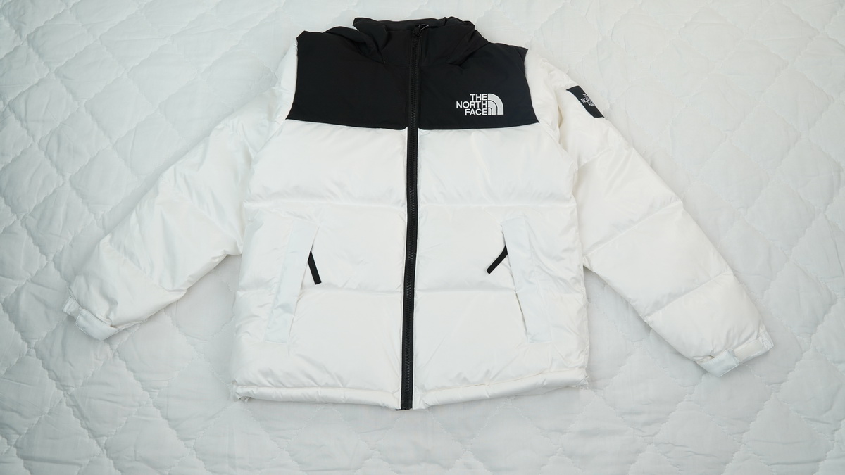 The North Face Splicing White And White Down Jacket