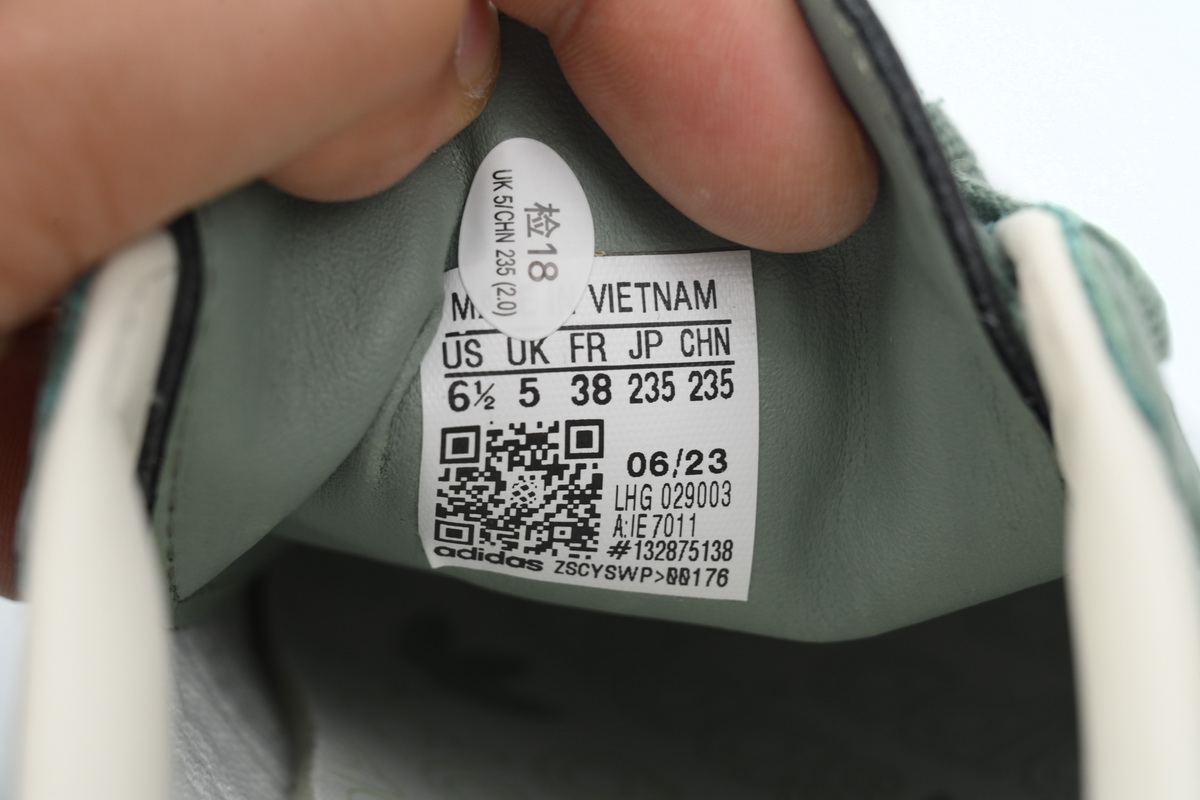 adidas Samba Originals Samba OG 'Silver Green Gum' IE7011