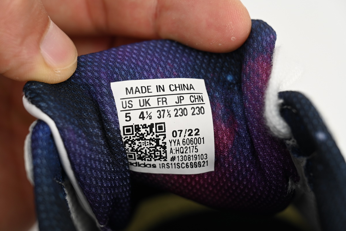 adidas Superstar Disney HQ2175