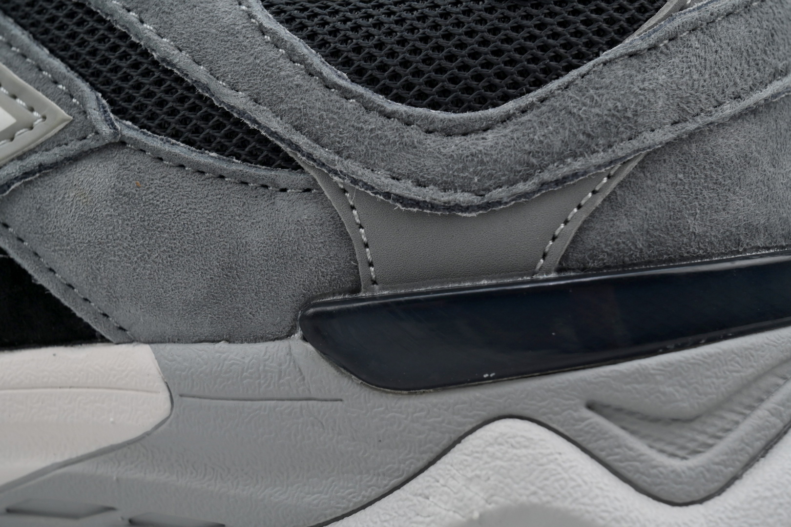 New Balance 9060 Dark Grey U9060JBM