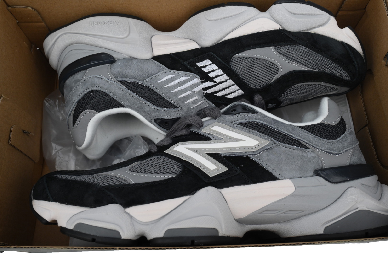 New Balance 9060 Dark Grey U9060JBM