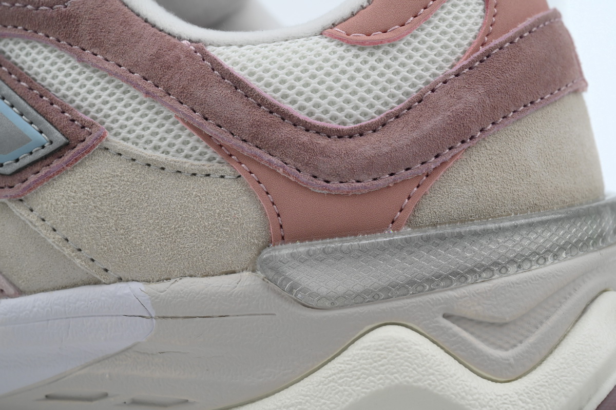 New Balance 9060 Rose Pink U9060FRL