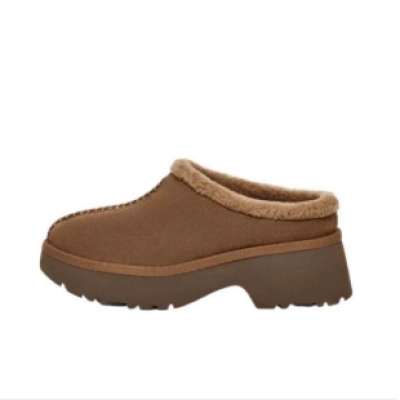 Fisherman's Wedge-heeled Closed-toe Slippers Brown 1162510 01