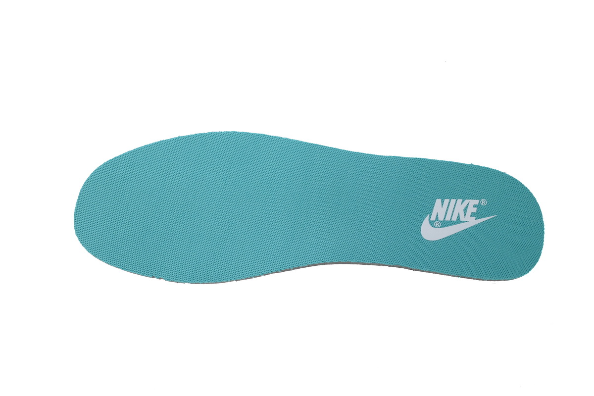 Nike Dunk Low Mint Heart DV0833-102