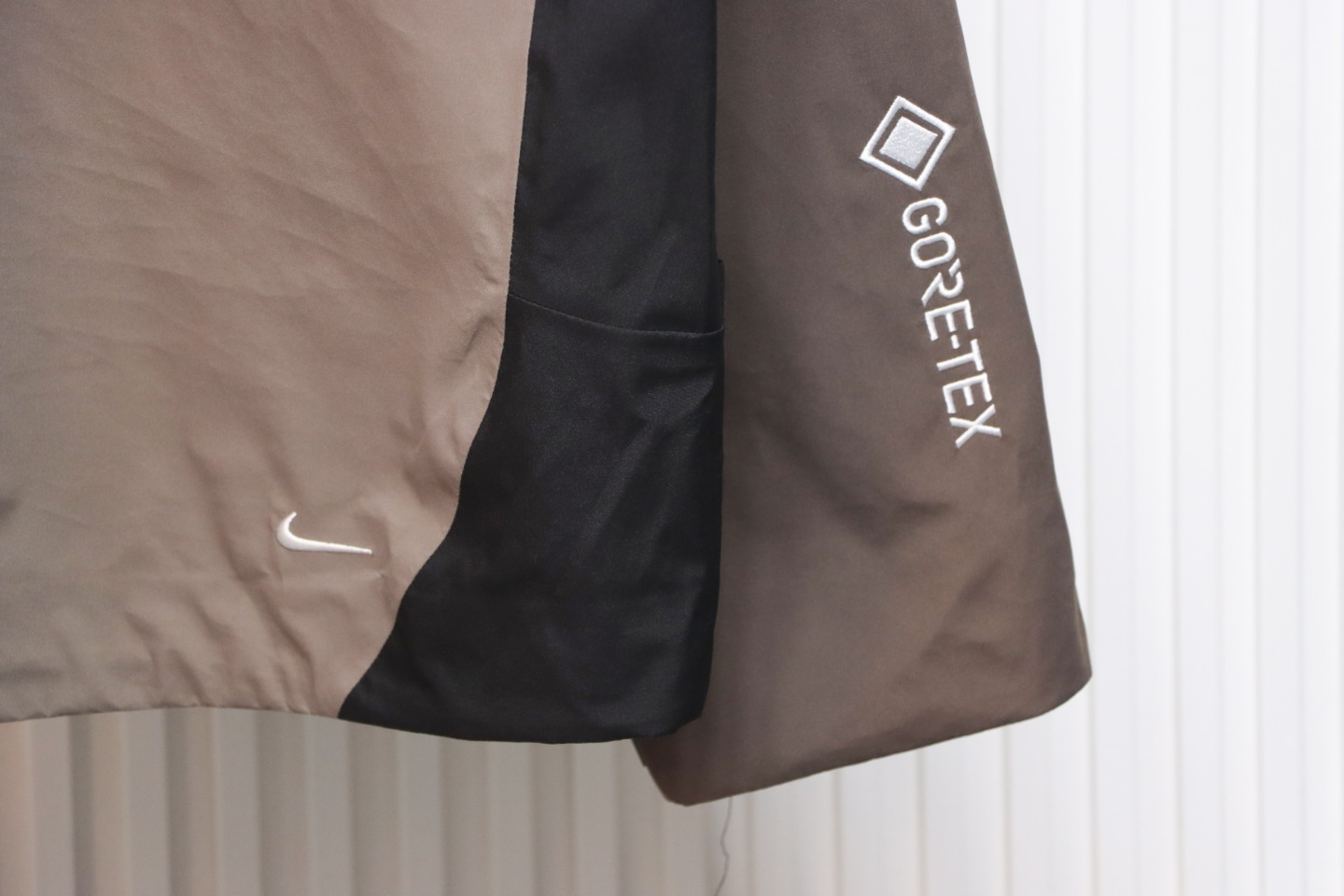 ACG 24Fw Gore-Tex Functional Hooded Jacket Brown