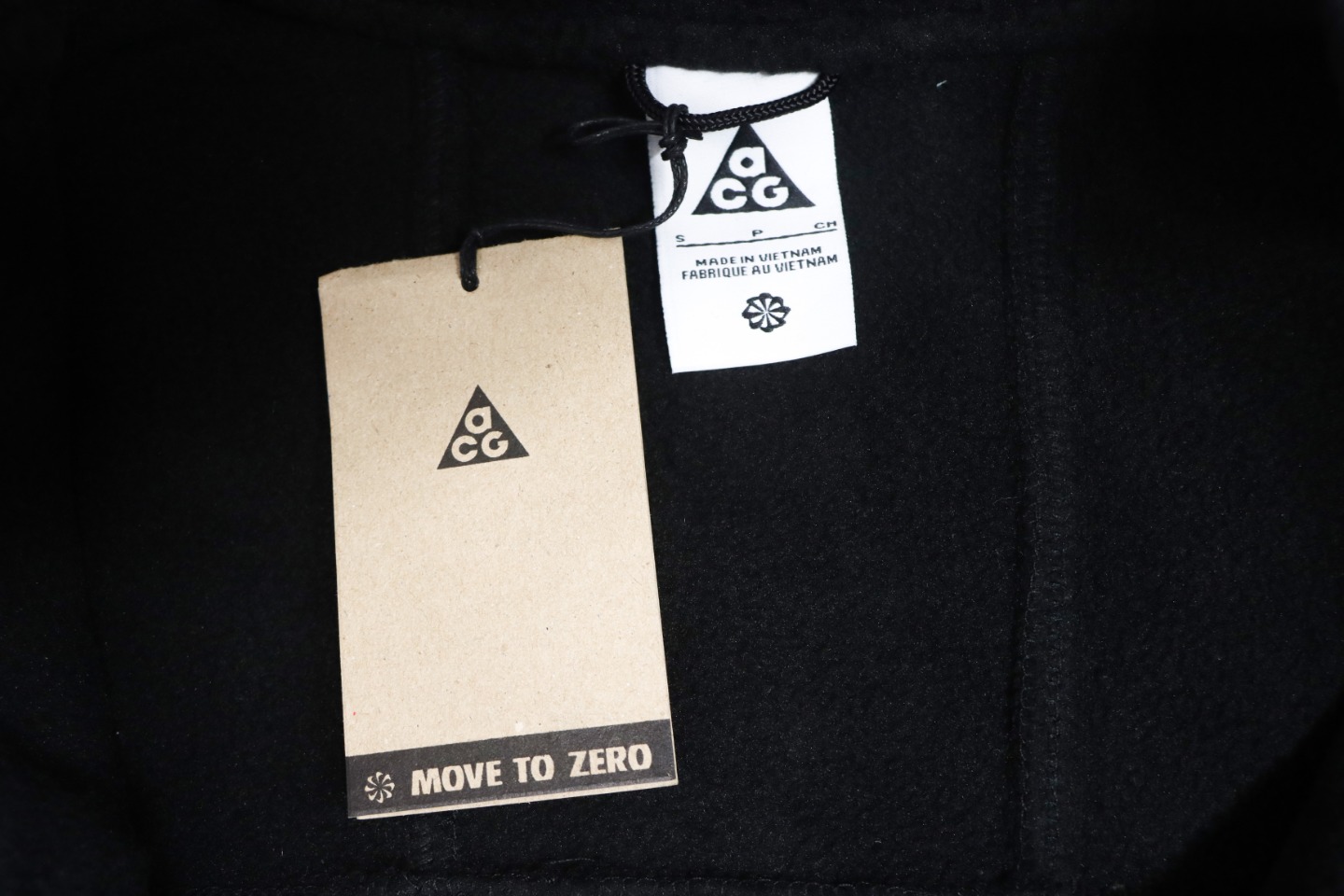 ACG Embroidered Logo Zipper Pocket Polar Fleece Jacket Black