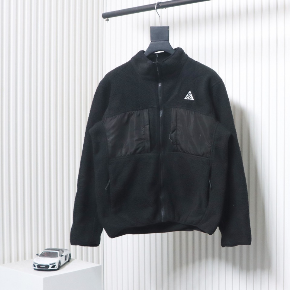 ACG Embroidered Logo Zipper Pocket Polar Fleece Jacket Black