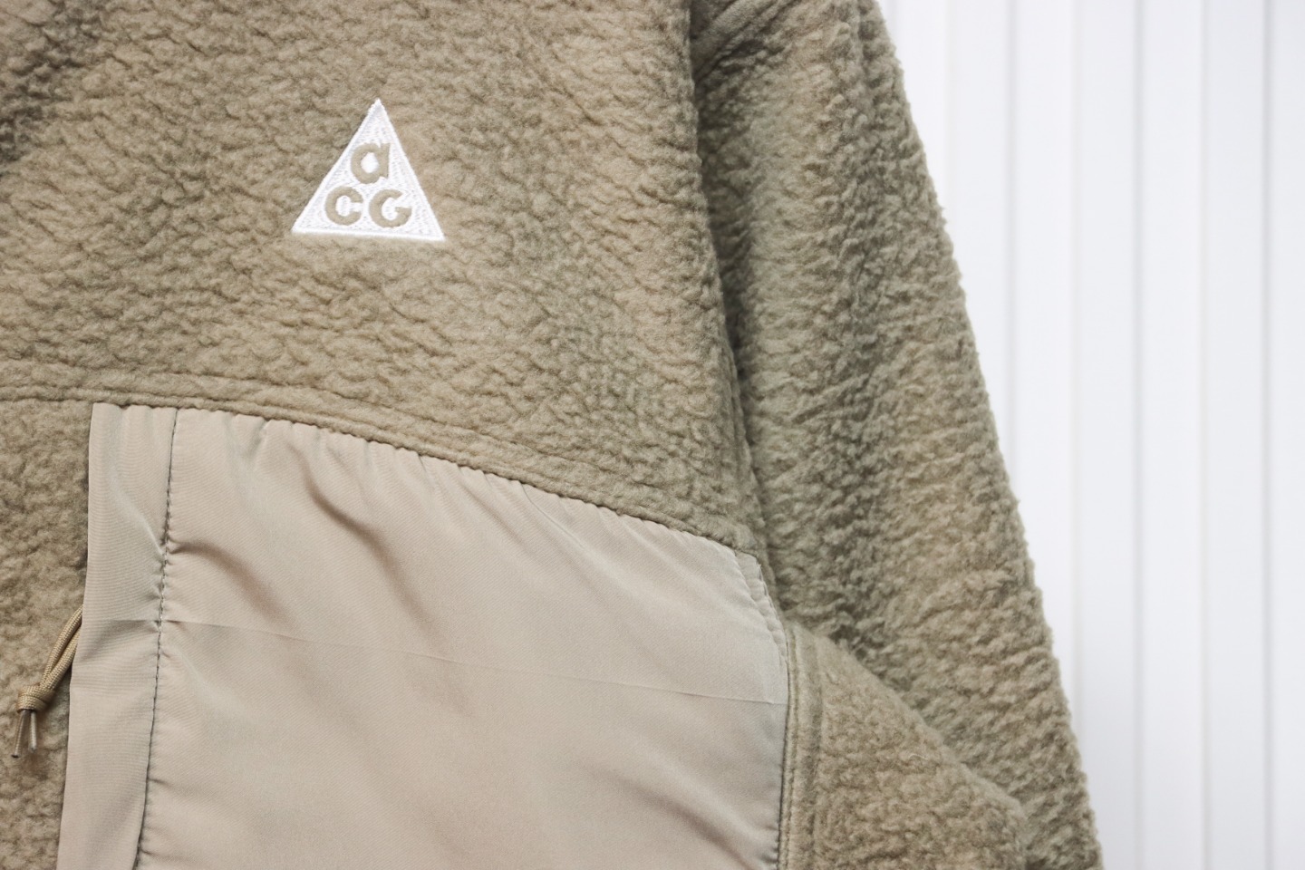 ACG Embroidered Logo Zipper Pocket Polar Fleece Jacket Khaki