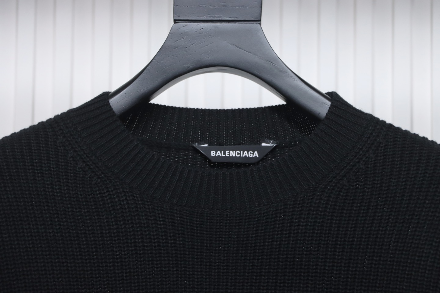 Ba*len*cia*ga 24fw paris logo round neck sweater