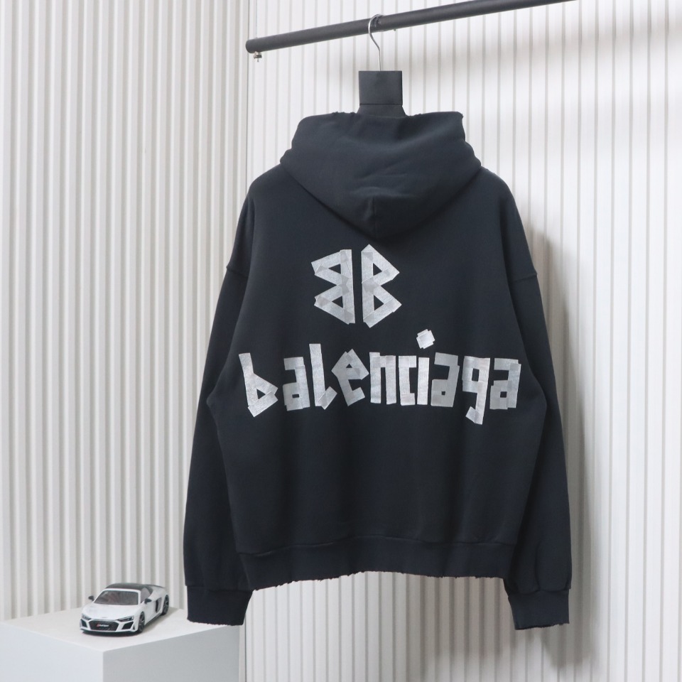 Ba*len*cia*ga 24fw silver tape print hoodie black