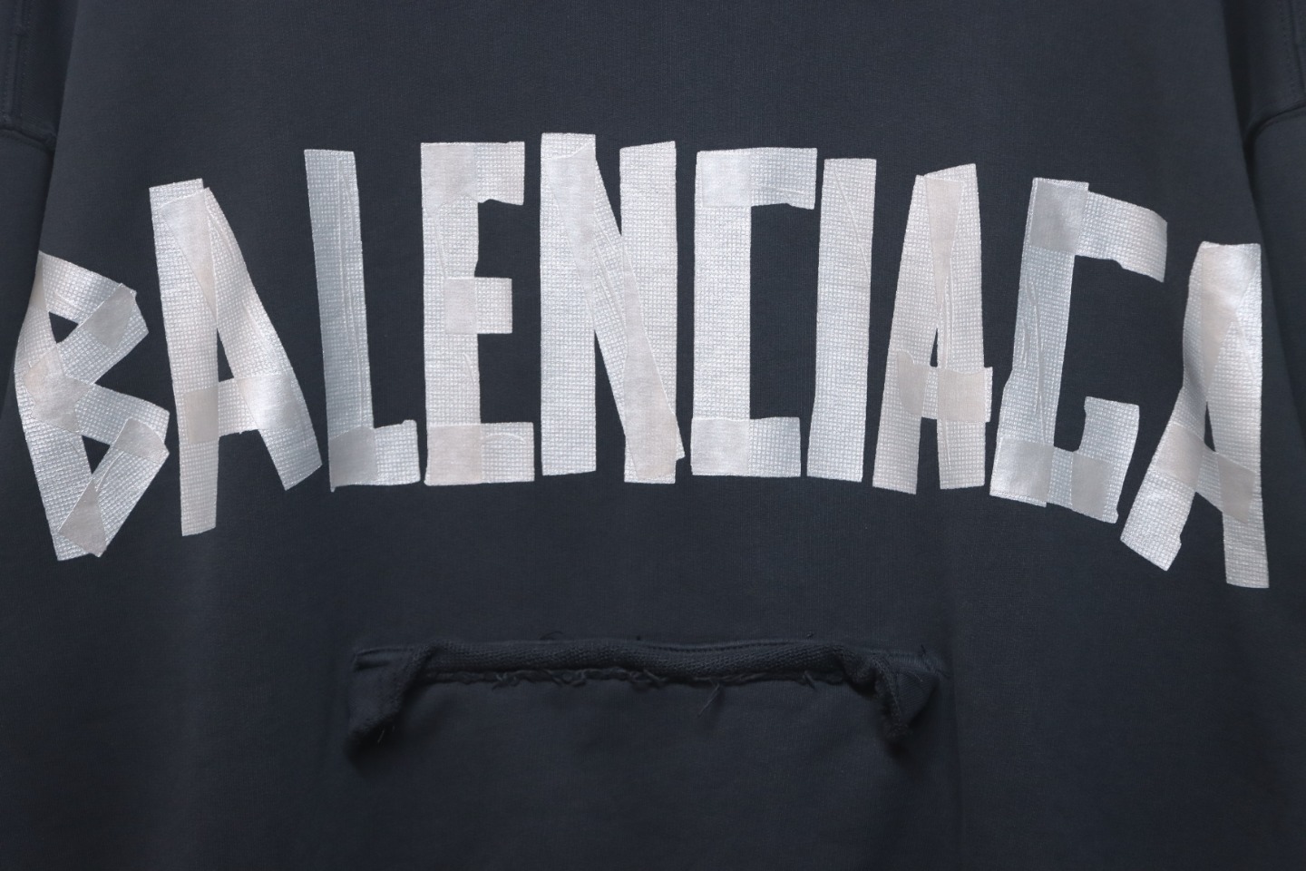 Ba*len*cia*ga 24fw silver tape print hoodie black