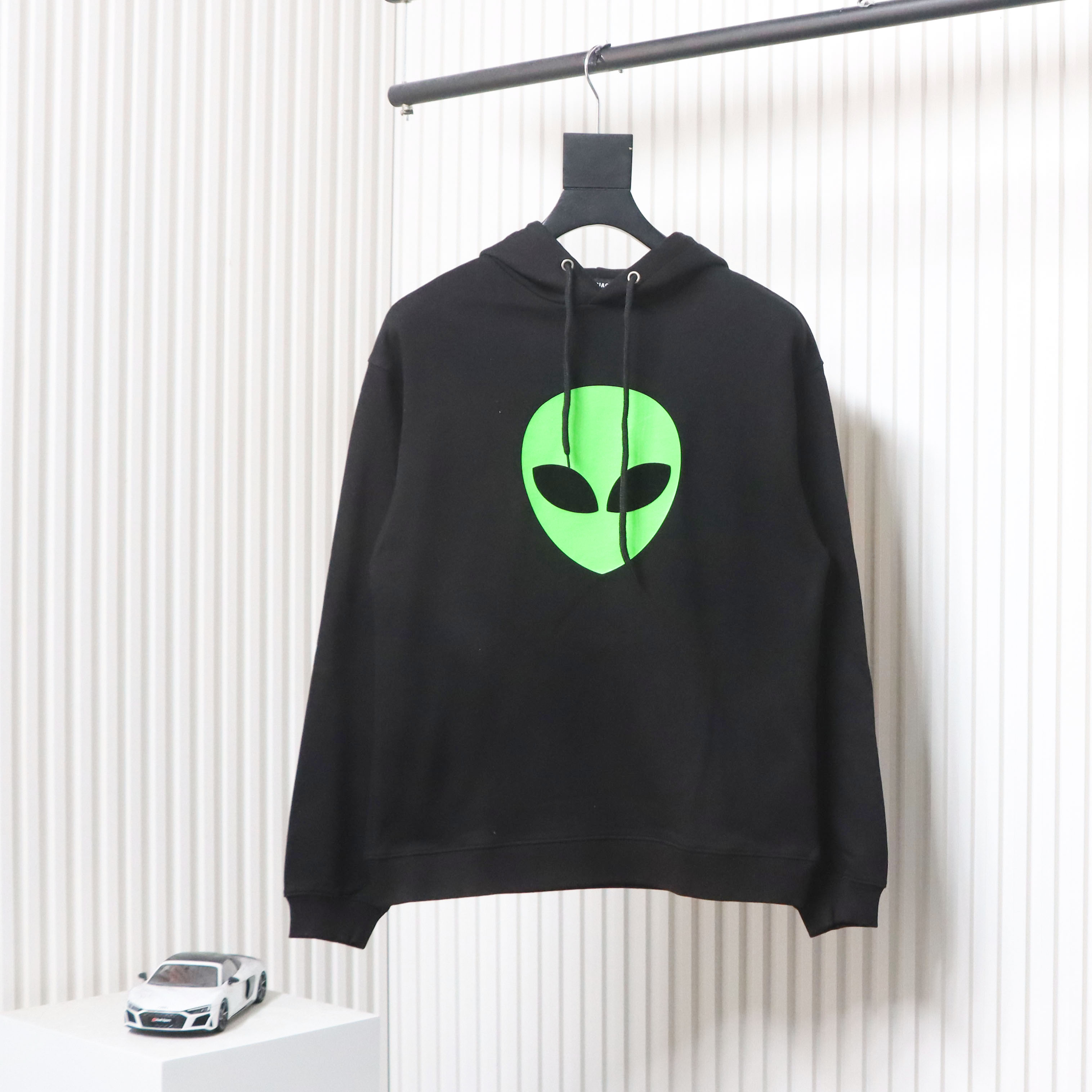 Ba*len*cia*ga alien print hoodie black