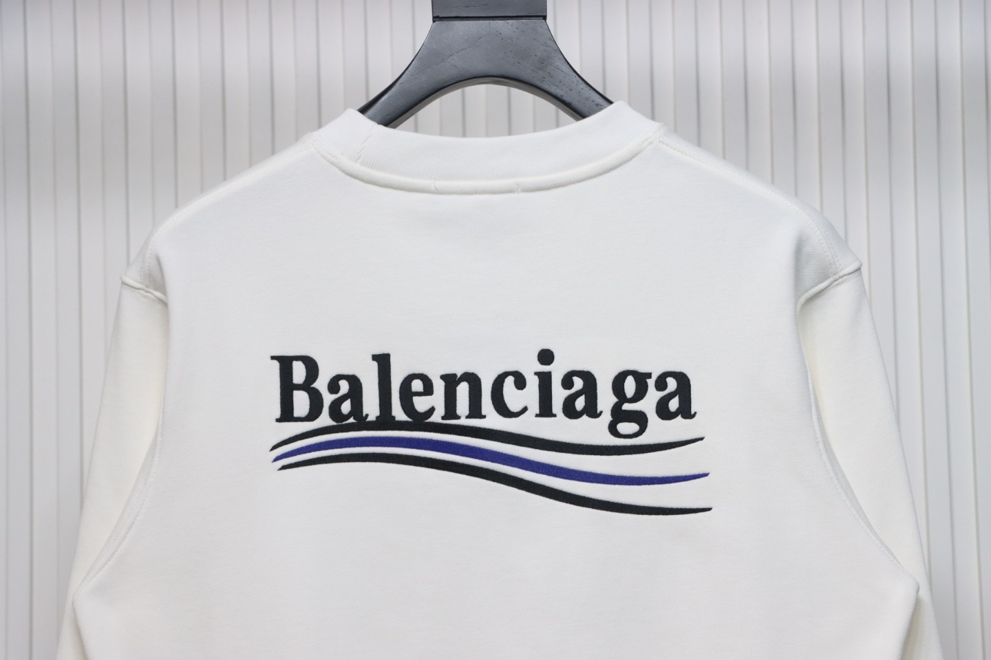 Ba*len*cia*ga blcg coke embroidery crewneck sweatshirt white