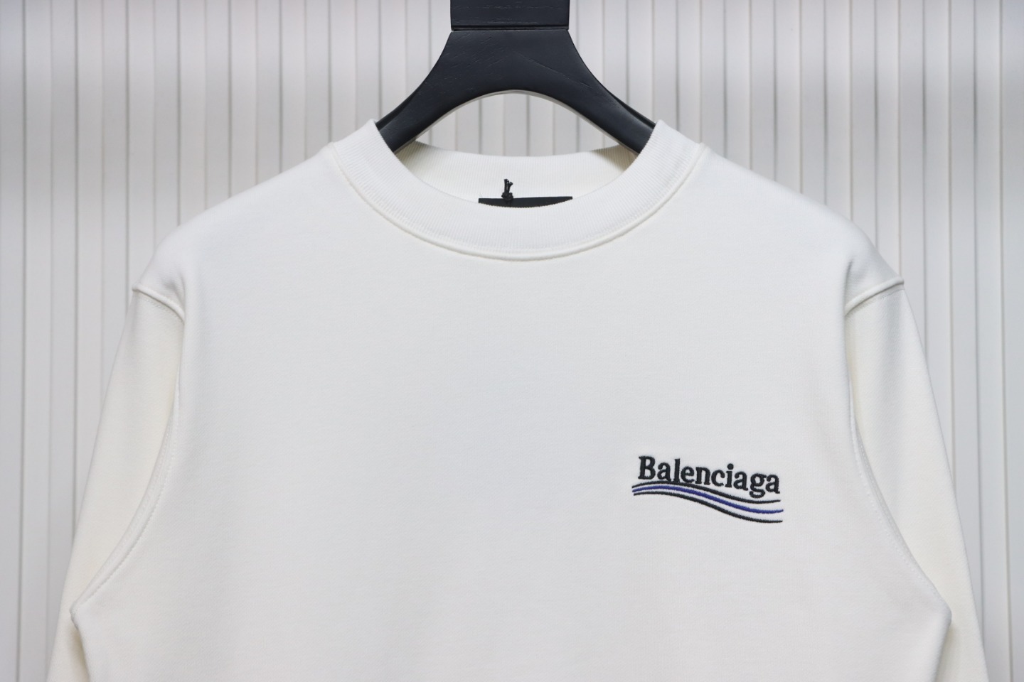 Ba*len*cia*ga blcg coke embroidery crewneck sweatshirt white