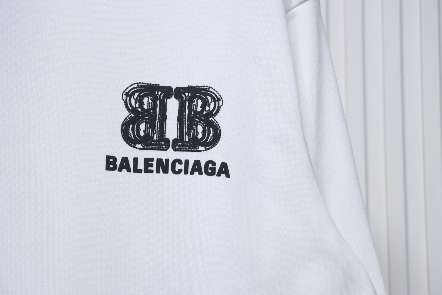 Ba*len*cia*ga double b letter printed round neck sweatshirt white