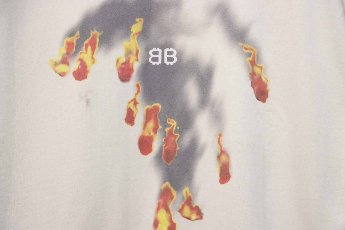 Ba*len*cia*ga flame pattern crew neck sweatshirt off-white