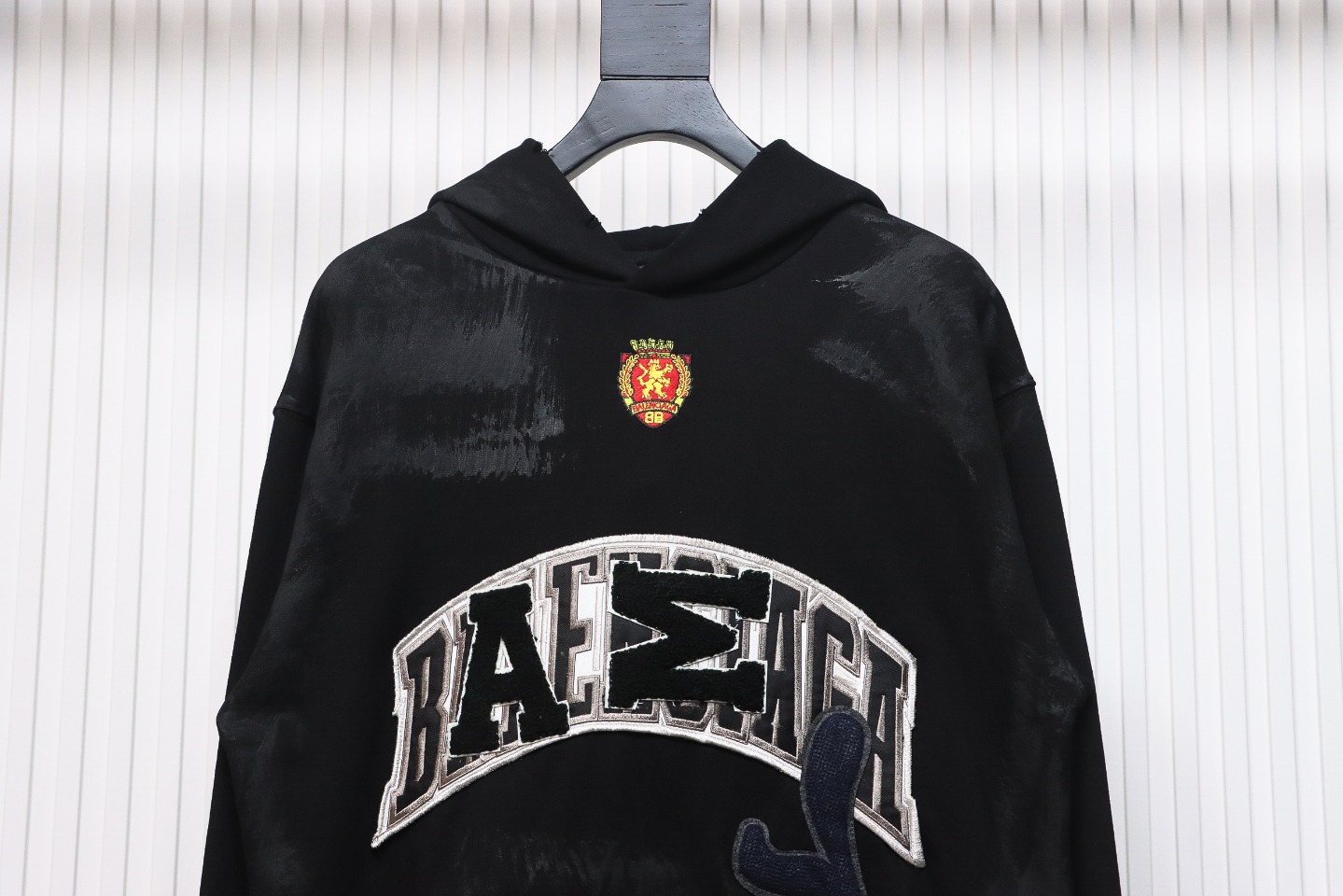 Ba*len*cia*ga manchester united distressed washed embroidered hoodie