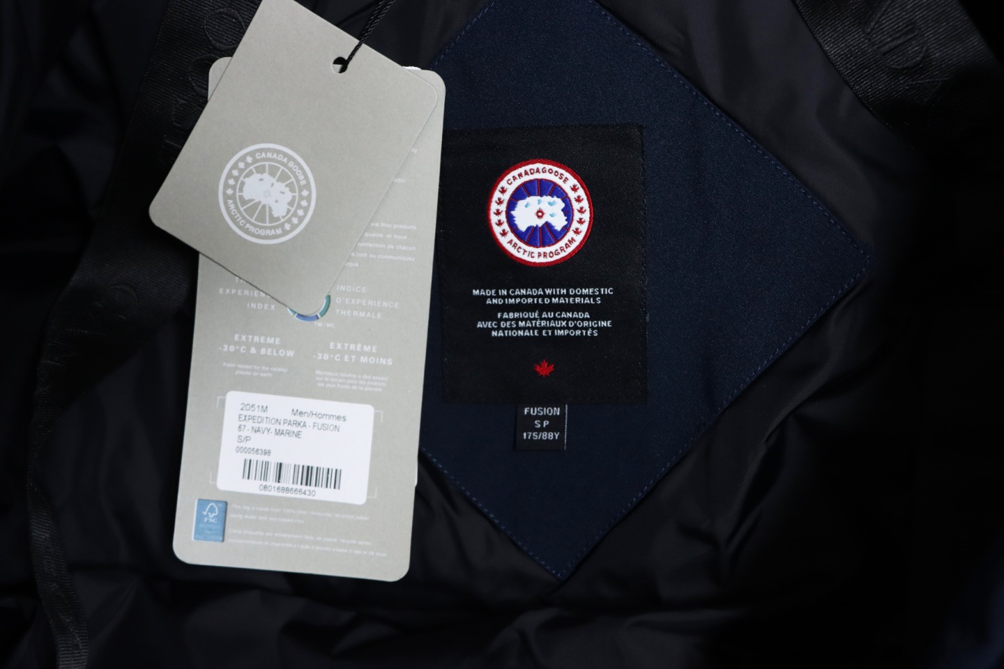 Can*a Go*e expedition down jacket 08 dark blue