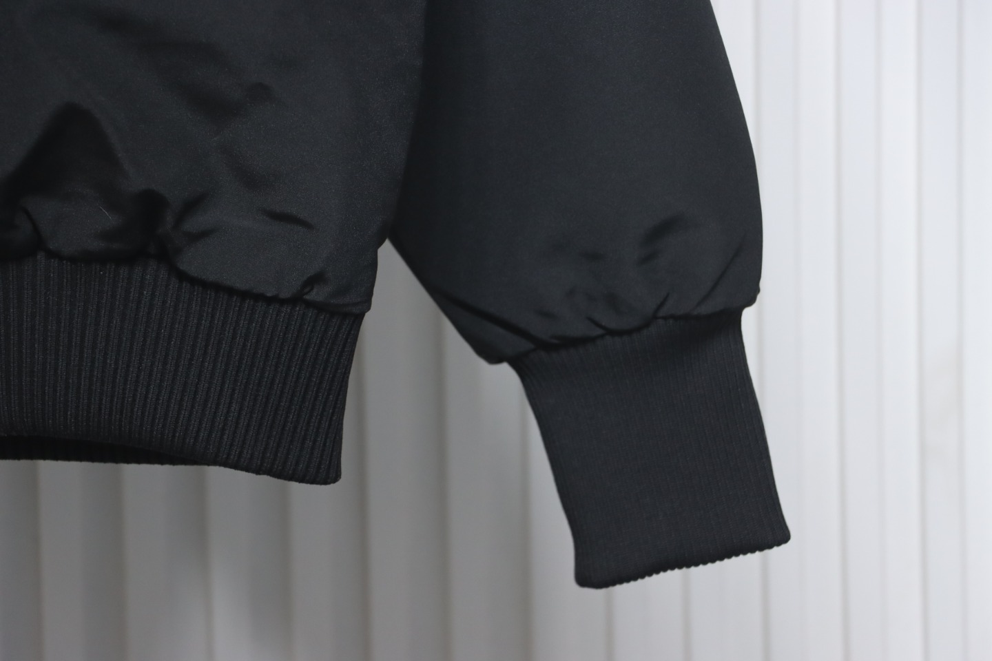 Can*a Go*e short down jacket 01 black