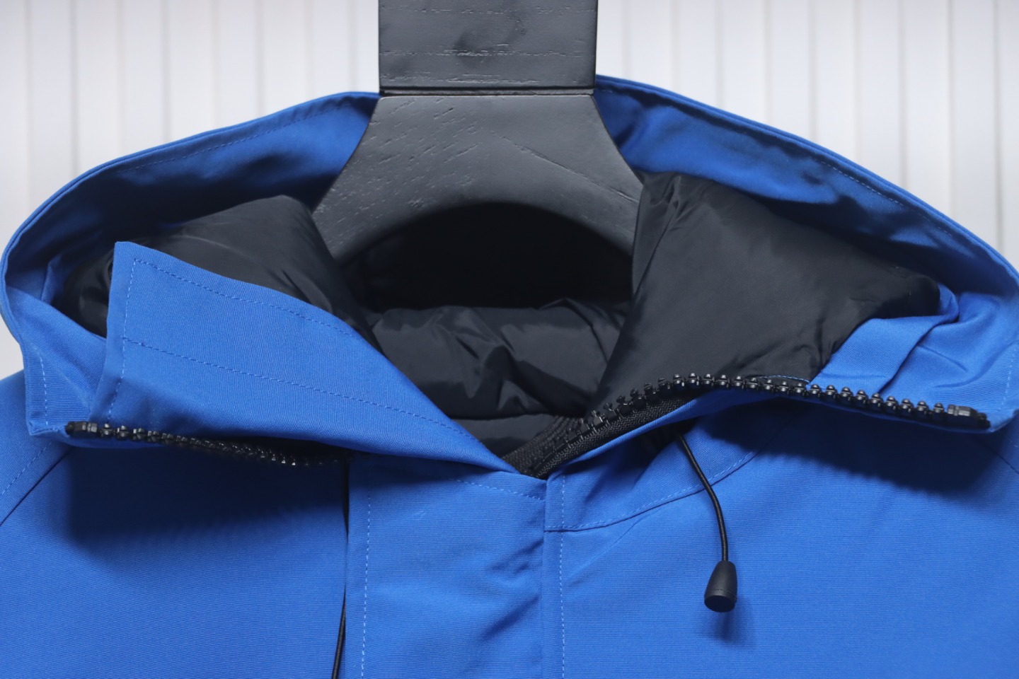 Can*a Go*e short down jacket 01 blue