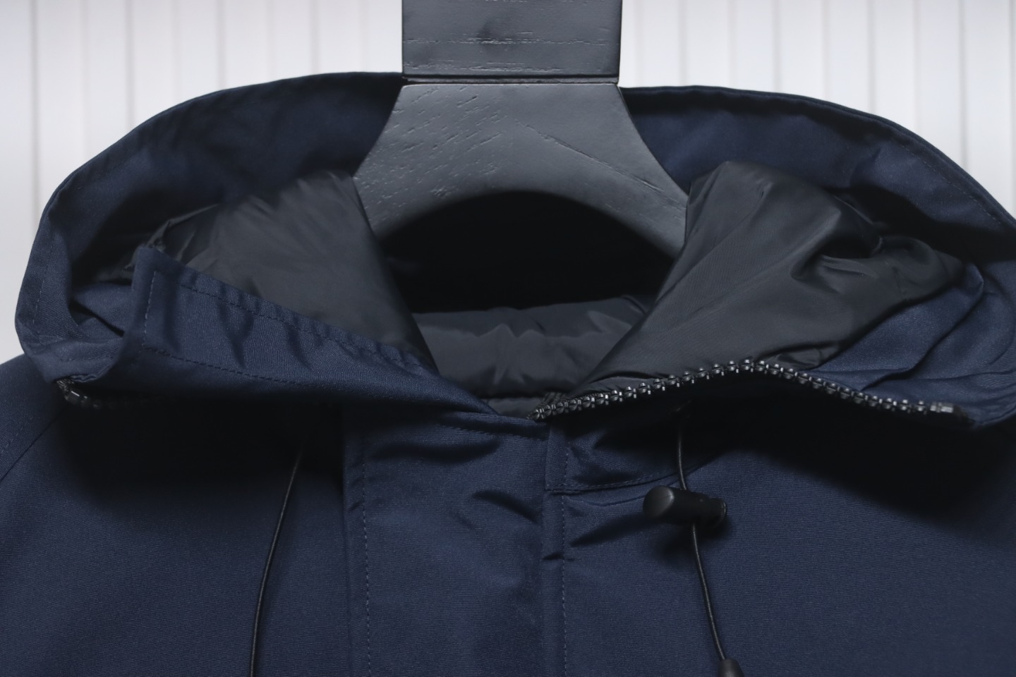Can*a Go*e short down jacket 01 dark blue