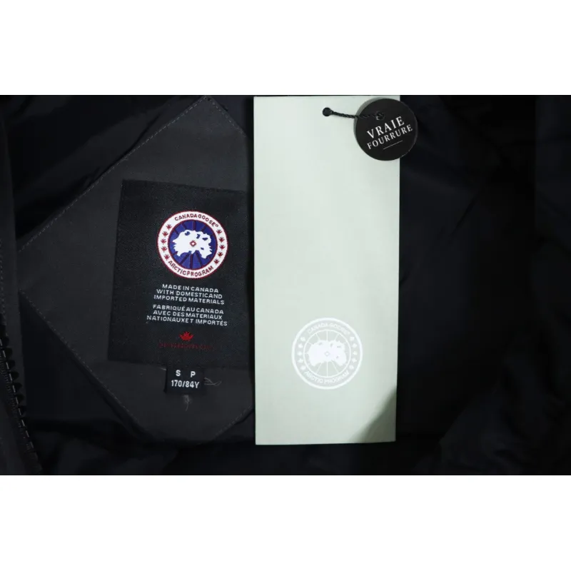 Canada Goose Short Down Jacket 01 Grey