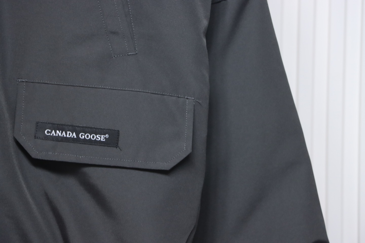 Can*a Go*e short down jacket 01 grey