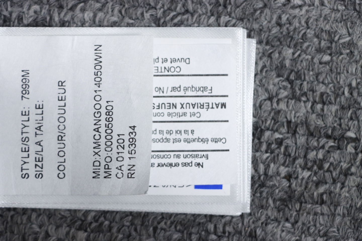 Can*a Go*e short down jacket 01 off-white