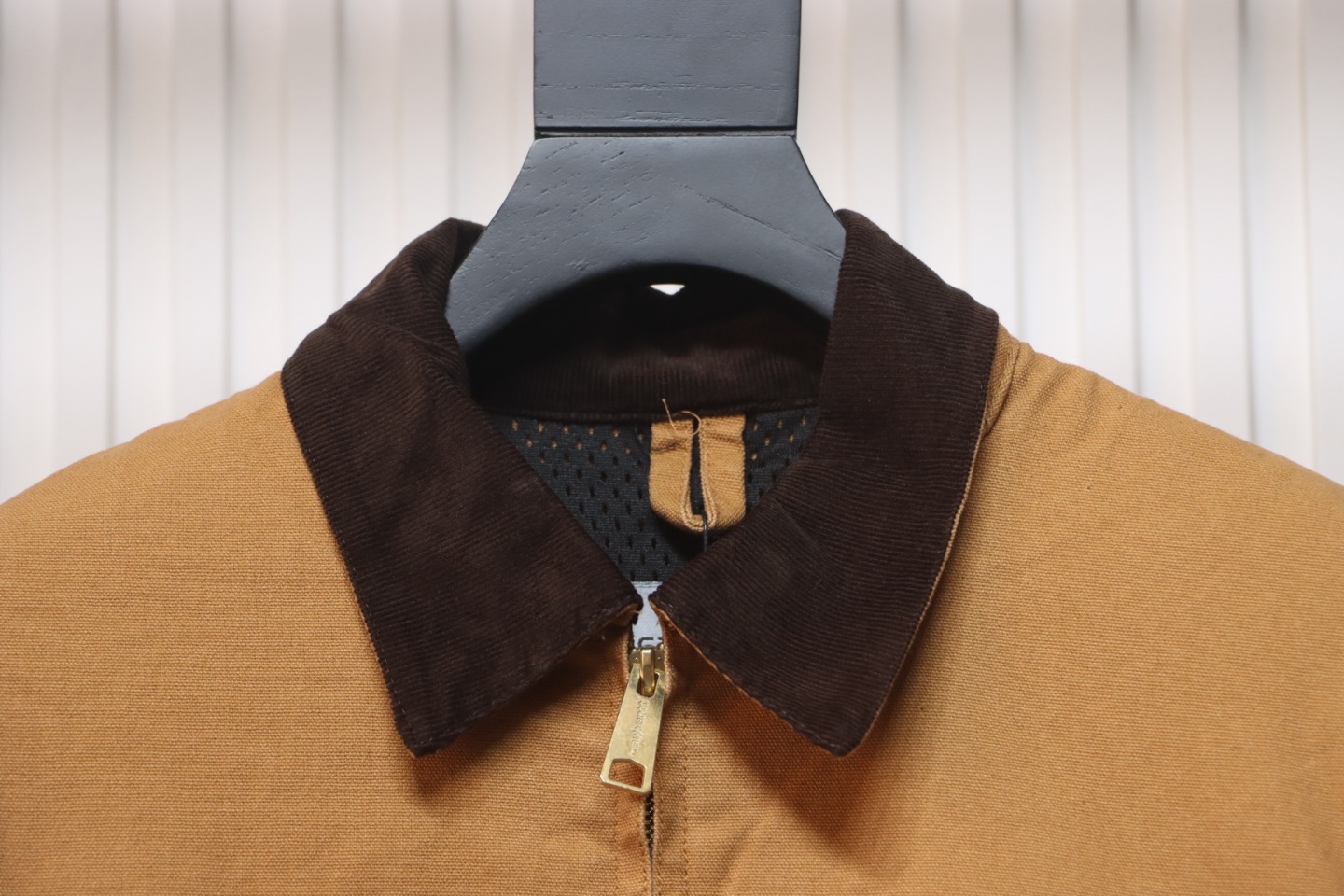 Carhartt Three-Color Canvas Work Jacket With Cotton Brown
