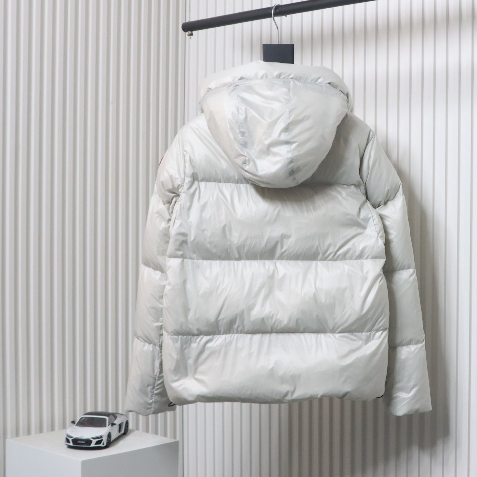 Can*a Go*e limited new grofton puff down jacket white