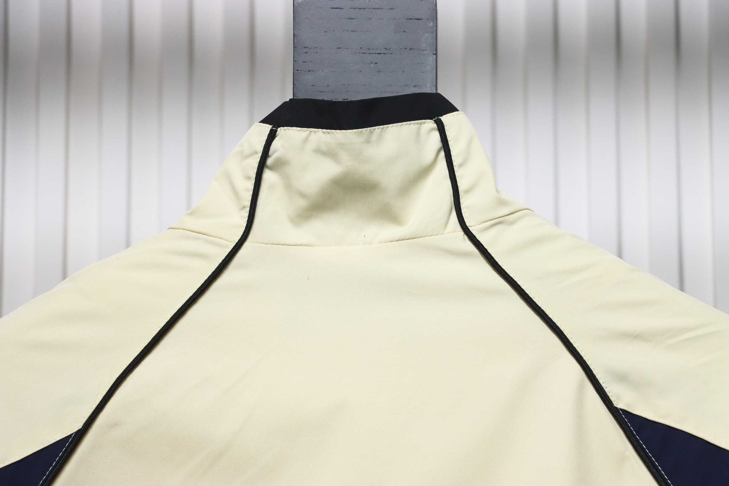 Balenciaga 23FW Catwalk Style Splicing Sports 3B Suit Jacket White