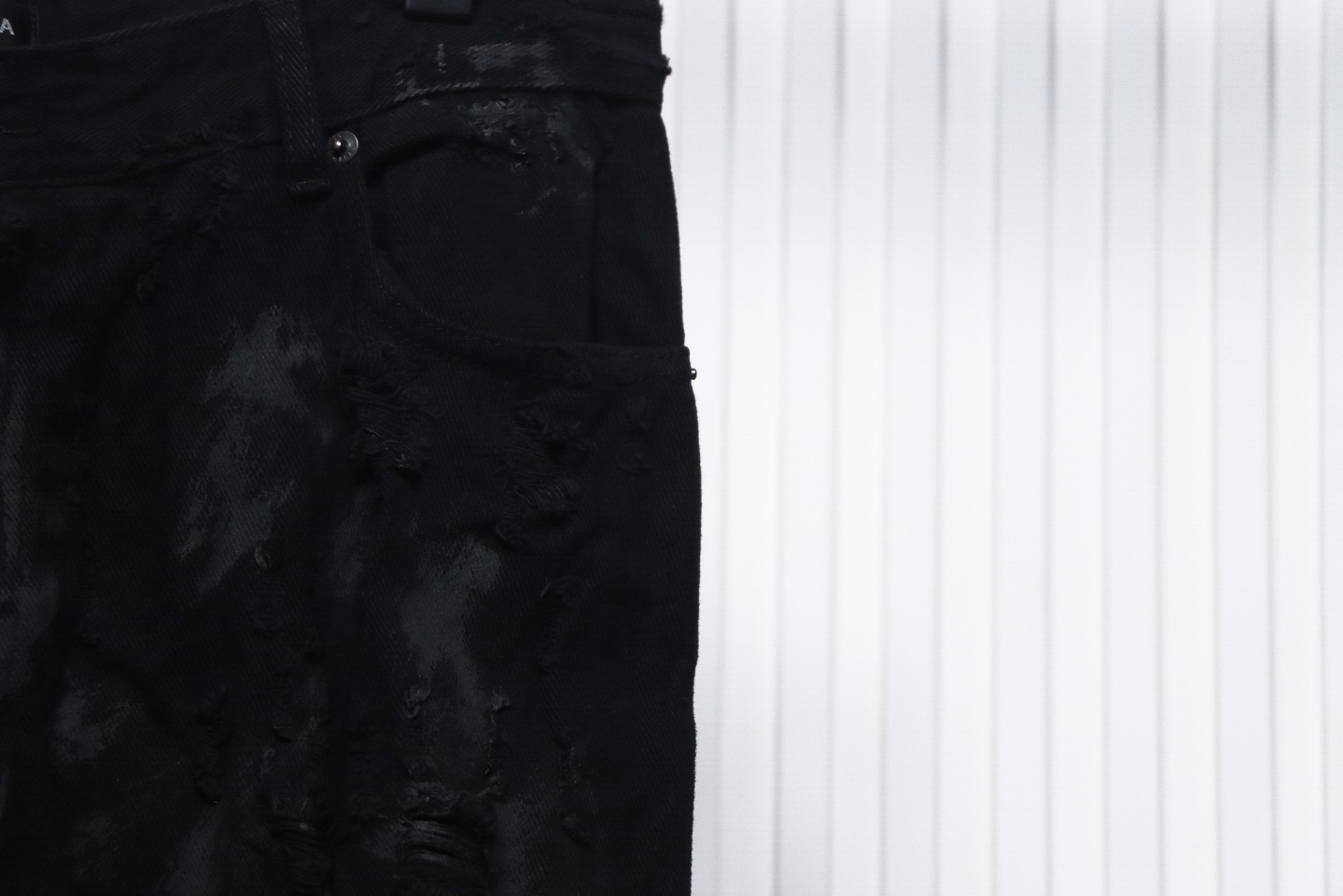 Balenciaga 23ss Show Mud-Dyed Knife-Cut Damaged Jeans