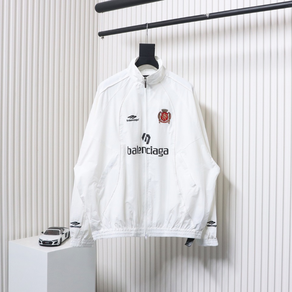 Balenciaga 24SS 76 Manchester United Embroidered Panel Jacket