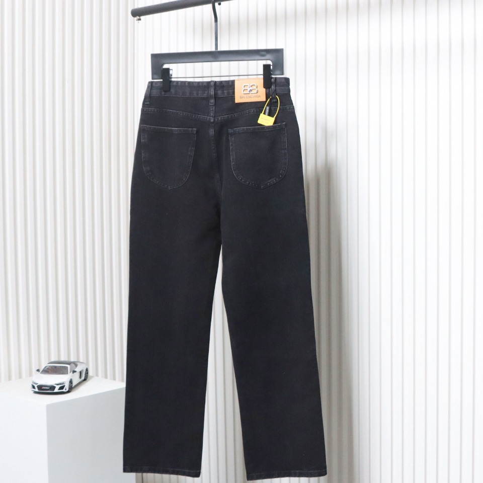 Balenciaga Lettering Printed Jeans Black