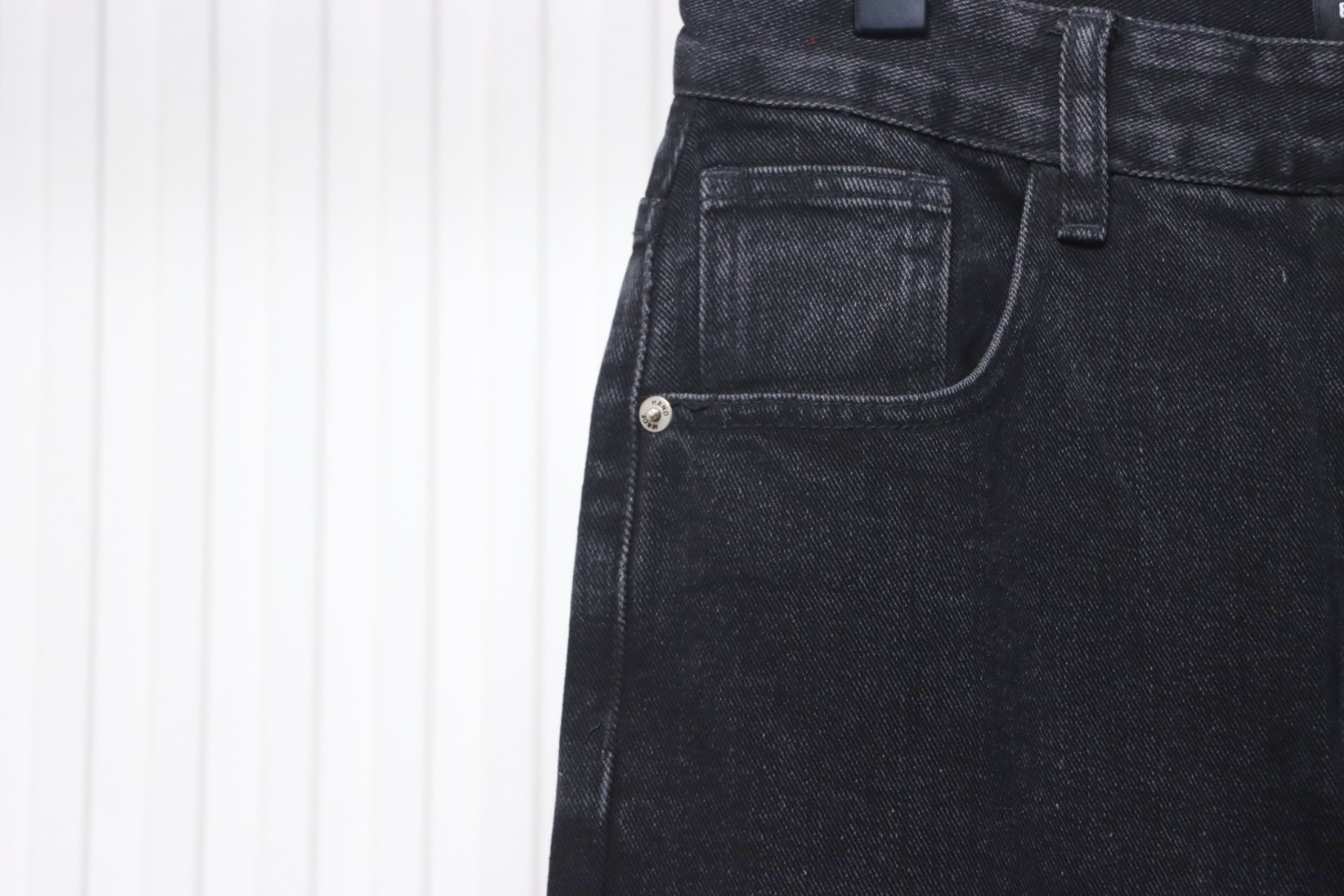 Balenciaga Lettering Printed Jeans Black