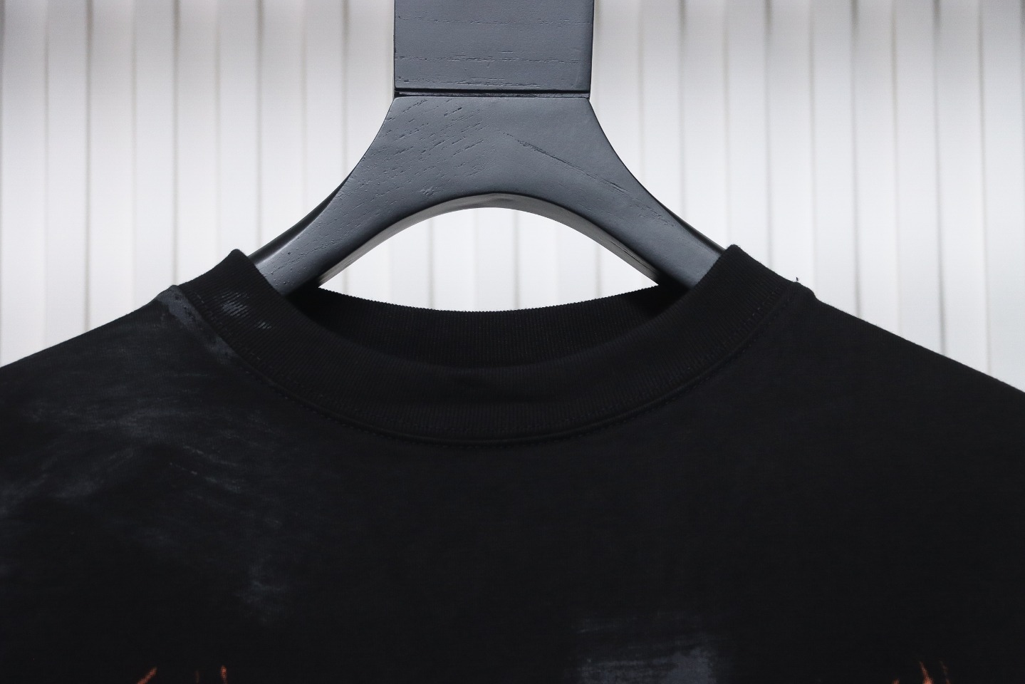 Balenciaga 23ss Mud-Dyed Distressed Metal Sanskrit Long-Sleeved T-shirt