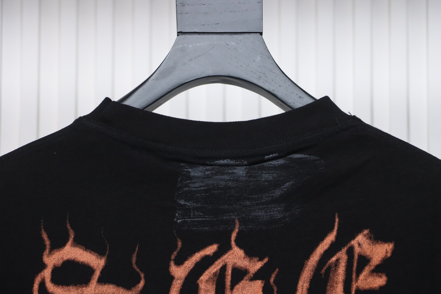 Balenciaga 23ss Mud-Dyed Distressed Metal Sanskrit Long-Sleeved T-shirt