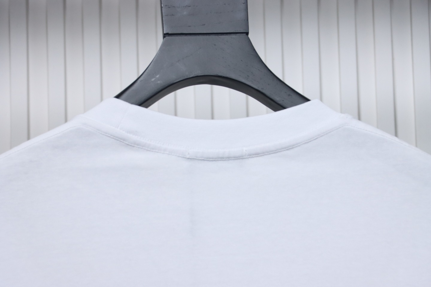 Balenciaga 24ss Mottled Distressed Letter Logo Short Sleeves White