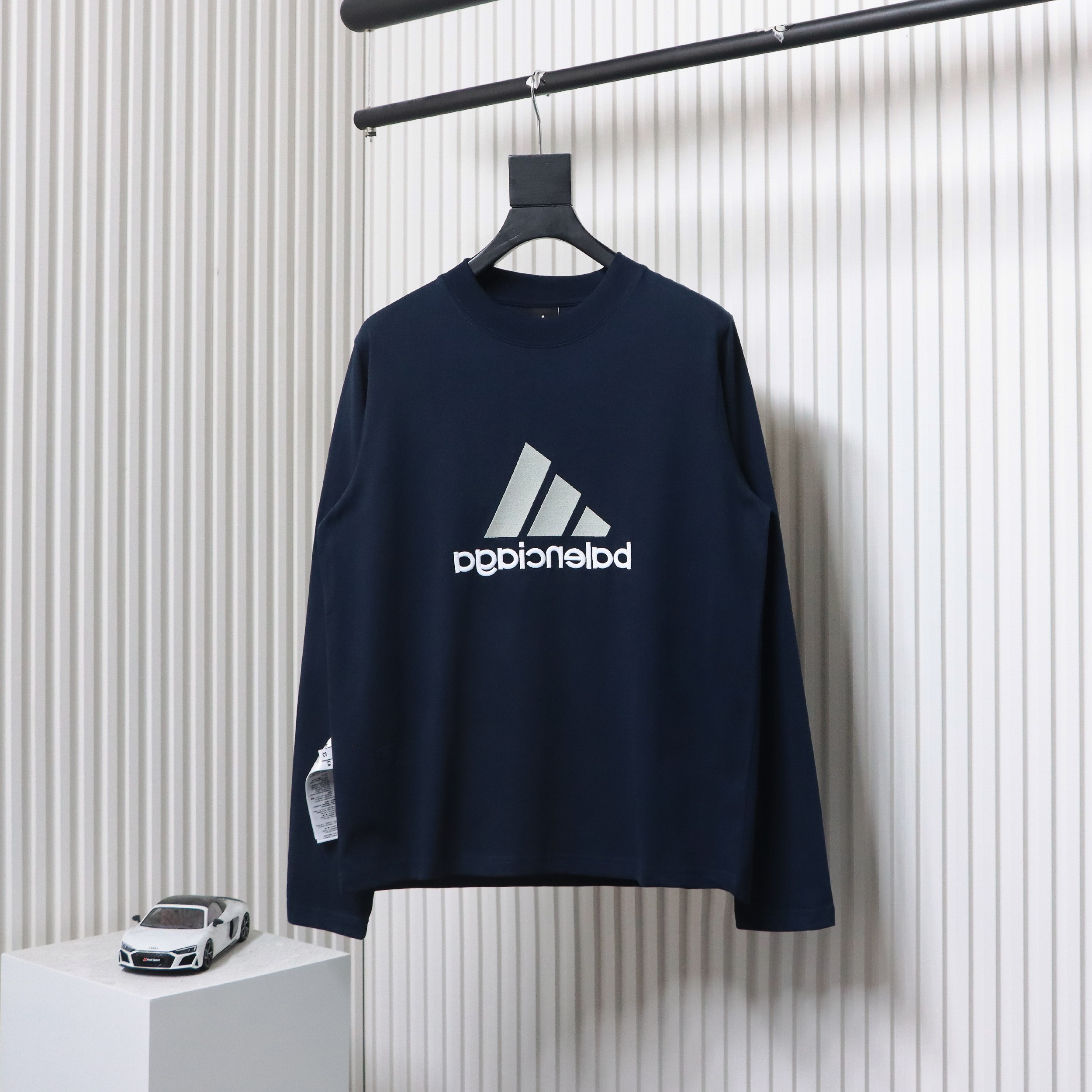 Balenciaga Joint Art Embroidered Long-Sleeved T-shirt Blue