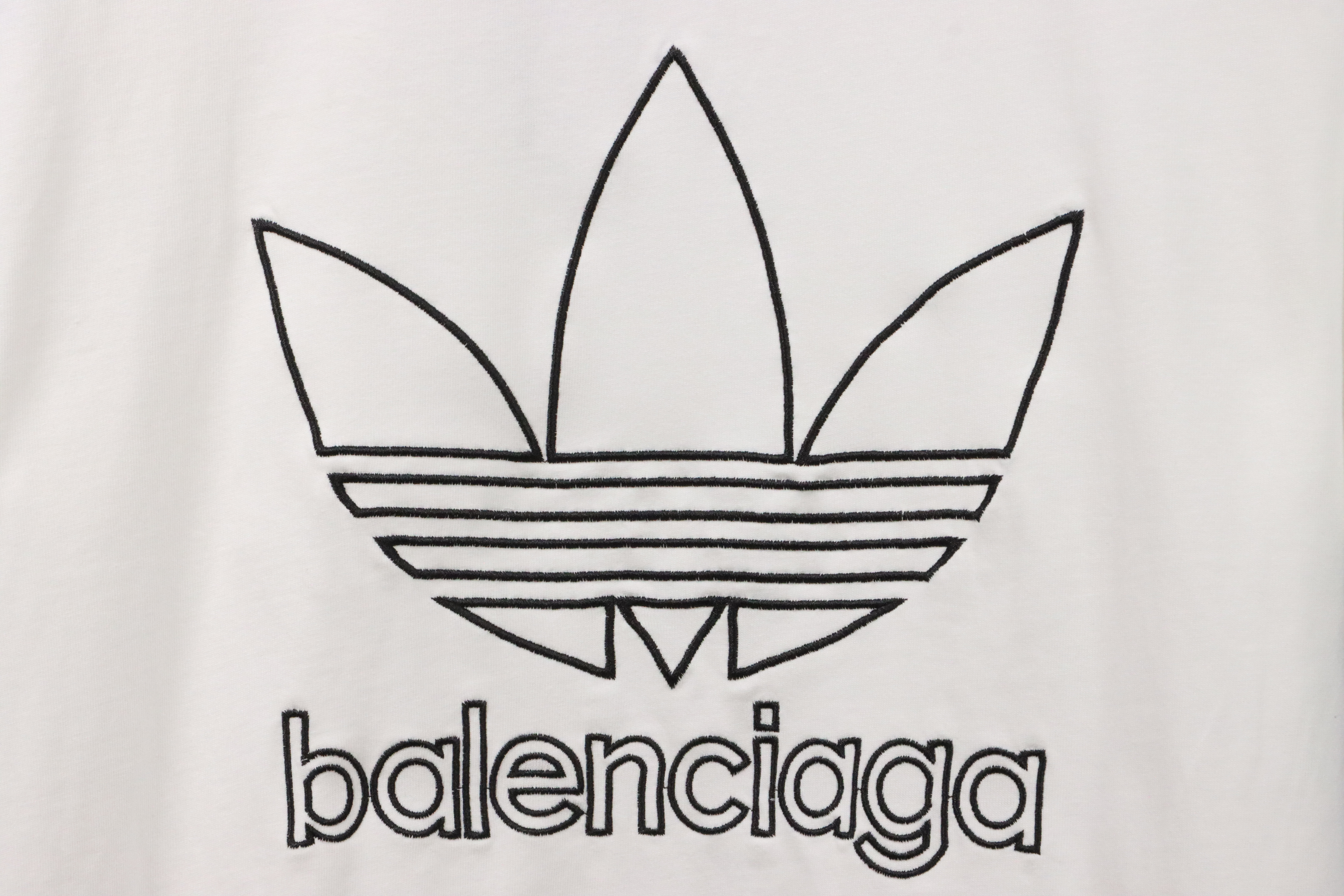 Balenciaga Joint Clover Brand LOGO Embroidered Short Sleeves (Special Price)