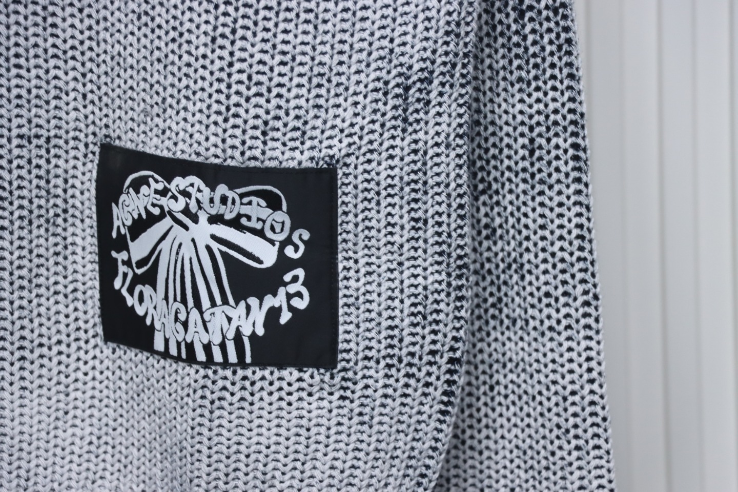 Acne Studios 24Fw Distressed Tie-Dye Crewneck Sweater