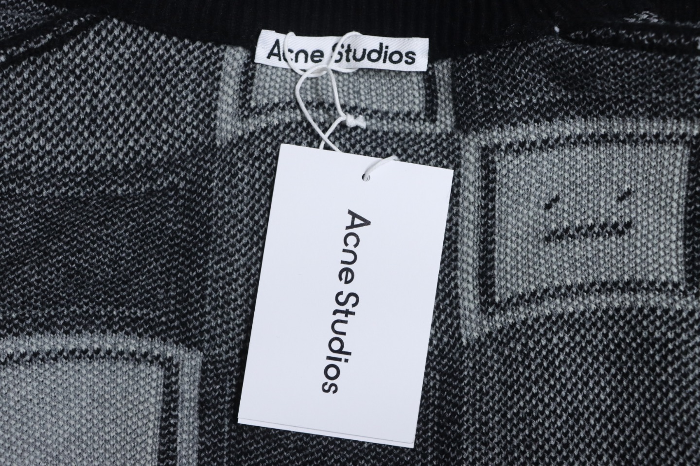 Acne Studios 24FW Square Smiley Face Crewneck Sweater