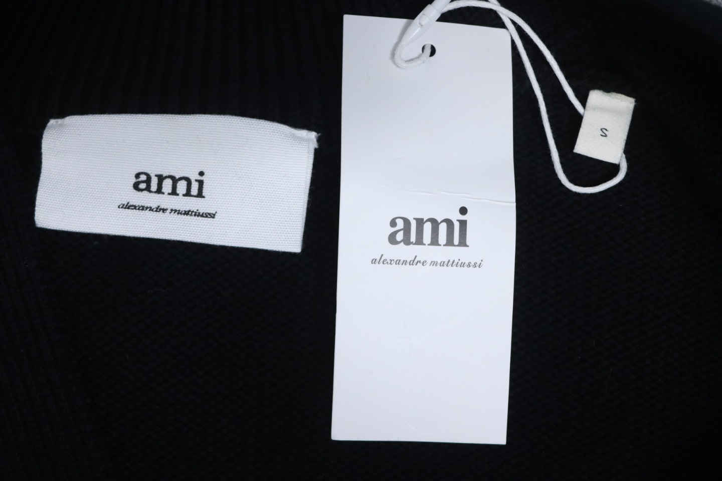 AMI Paris 21FW Heart Embroidered Cardigan Sweater Black