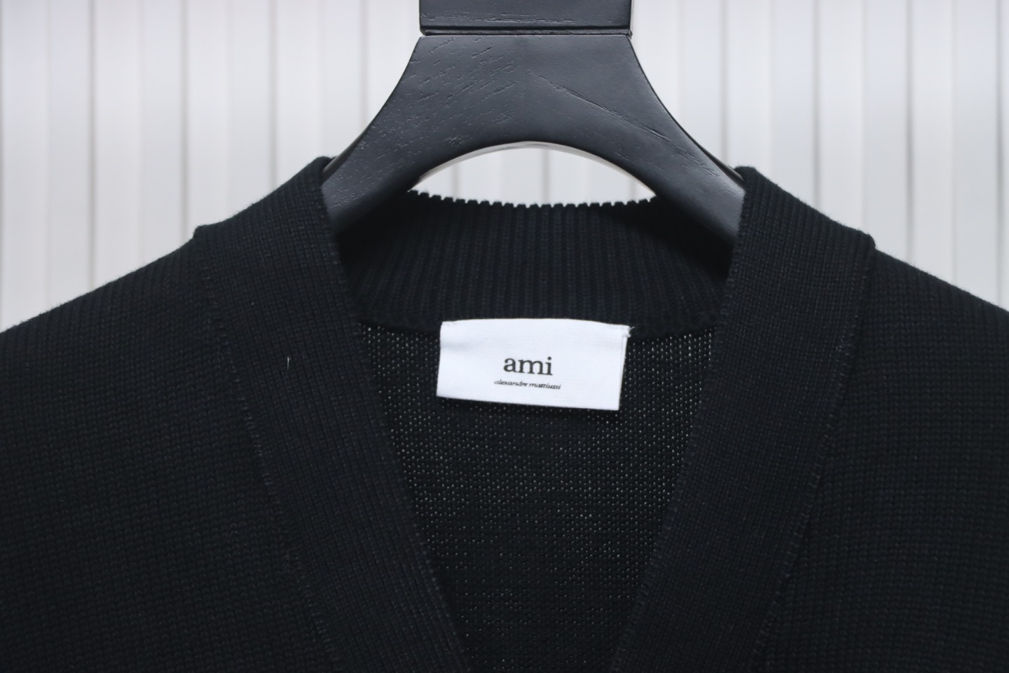 AMI Paris 21FW Heart Embroidered Cardigan Sweater Black