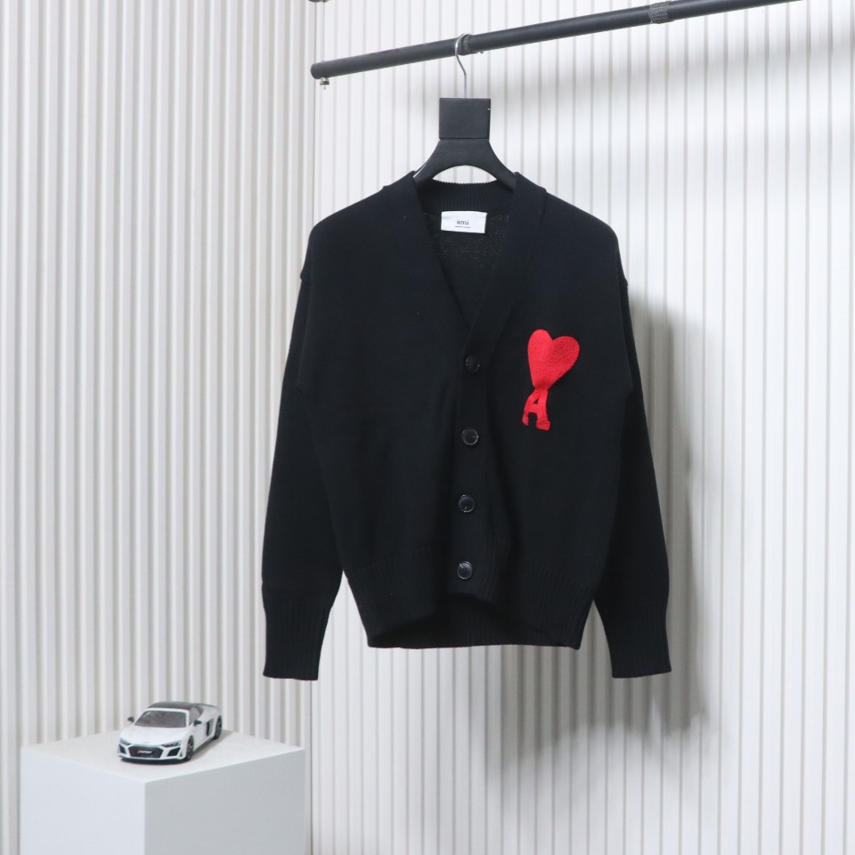 AMI Paris 21FW Heart Embroidered Cardigan Sweater Black